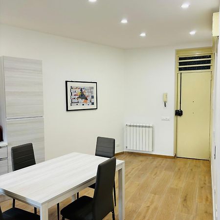 Perni Rooms Palermo Bagian luar foto