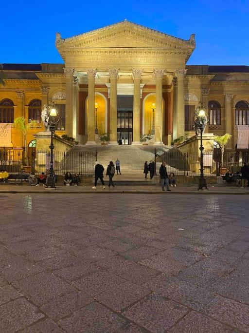 Perni Rooms Palermo Bagian luar foto