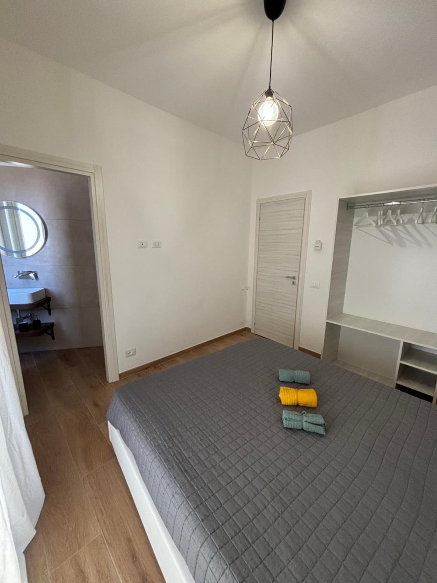 Perni Rooms Palermo Bagian luar foto