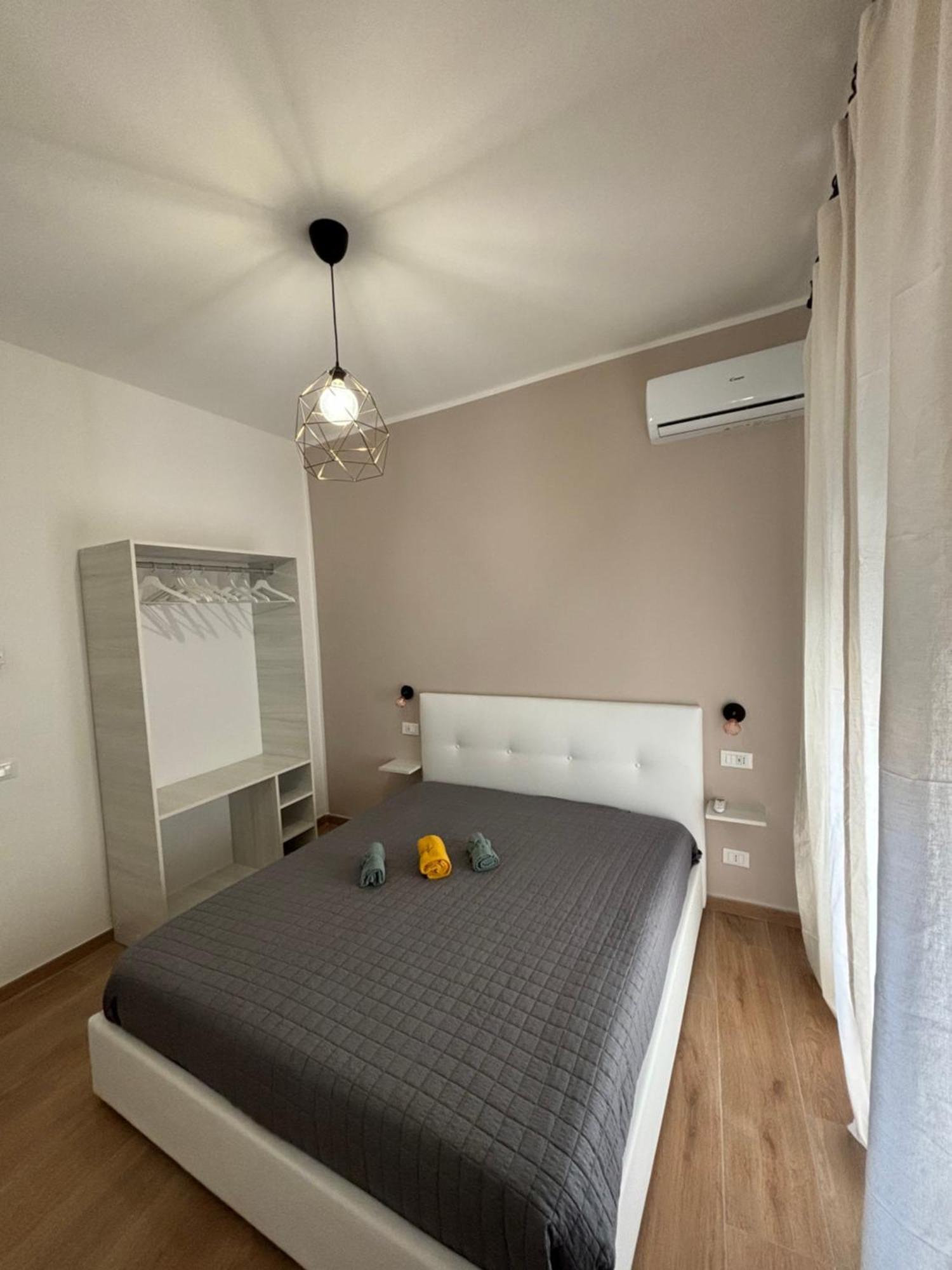 Perni Rooms Palermo Bagian luar foto